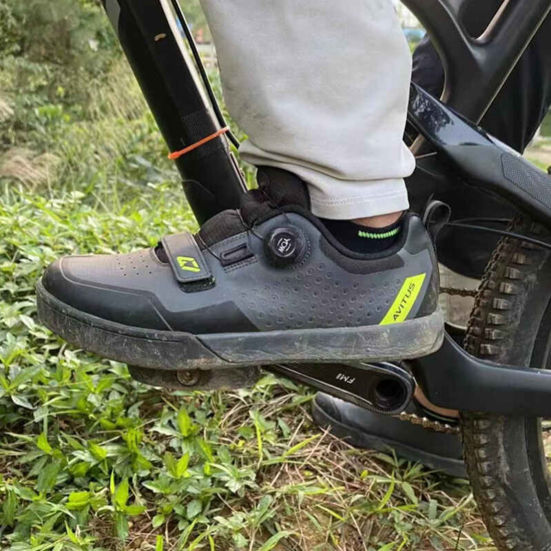 AVITUS Scarpe da mountain bike - Commuting On Road Bike recensione e prezzo