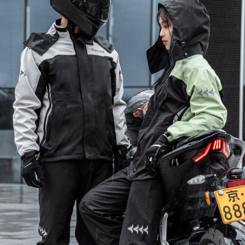 Completo Impermeabile per Moto - Cycling Commute Rain recensione e prezzo